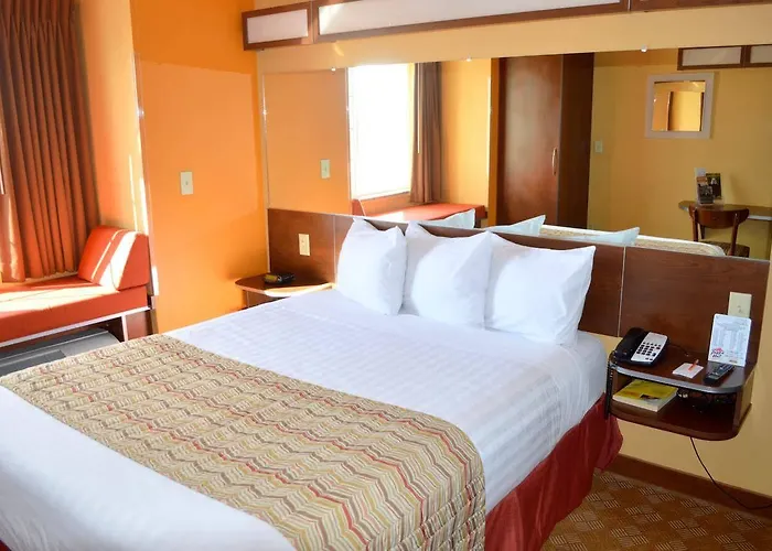 Microtel And By Wyndham Hotel 3*