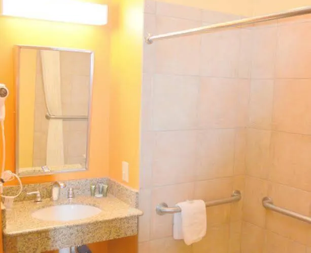 Hotel Microtel And By Wyndham 3*
